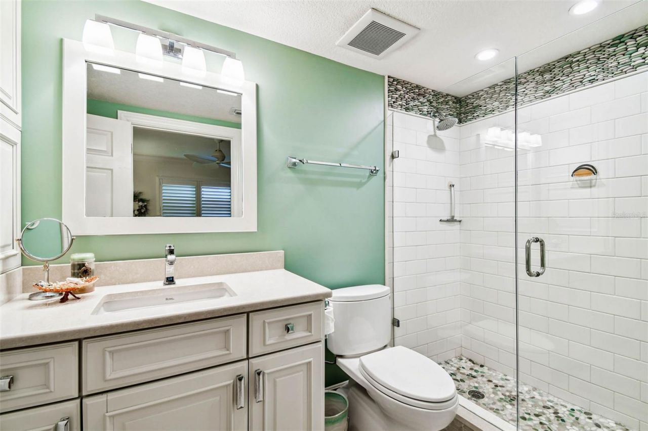 16750 Gulf Boulevard, Unit 315, North Redington Beach, FL 33708 Photo