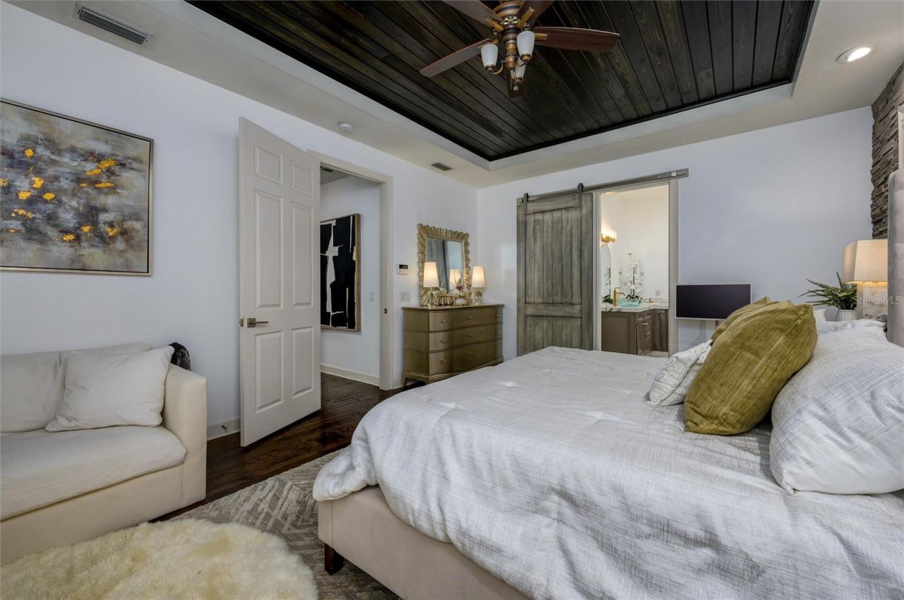 16328 Emerald Cove Drive, Lutz, FL 33549 Photo