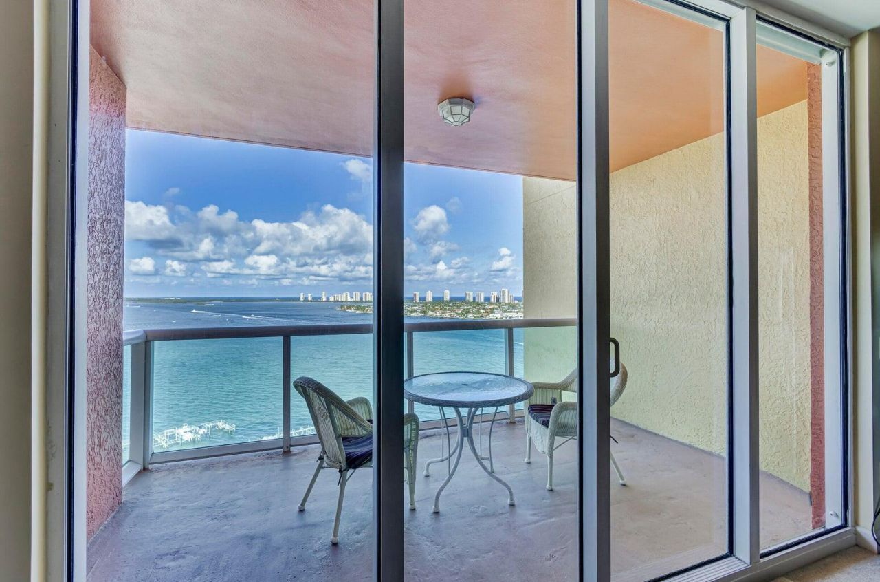 2650 Lake Shore Drive, Unit 1802, Riviera Beach, FL 33404 Photo