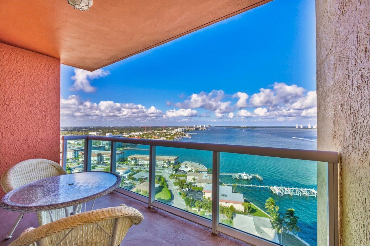 2650 Lake Shore Drive, Unit 1802, Riviera Beach, FL 33404 Photo