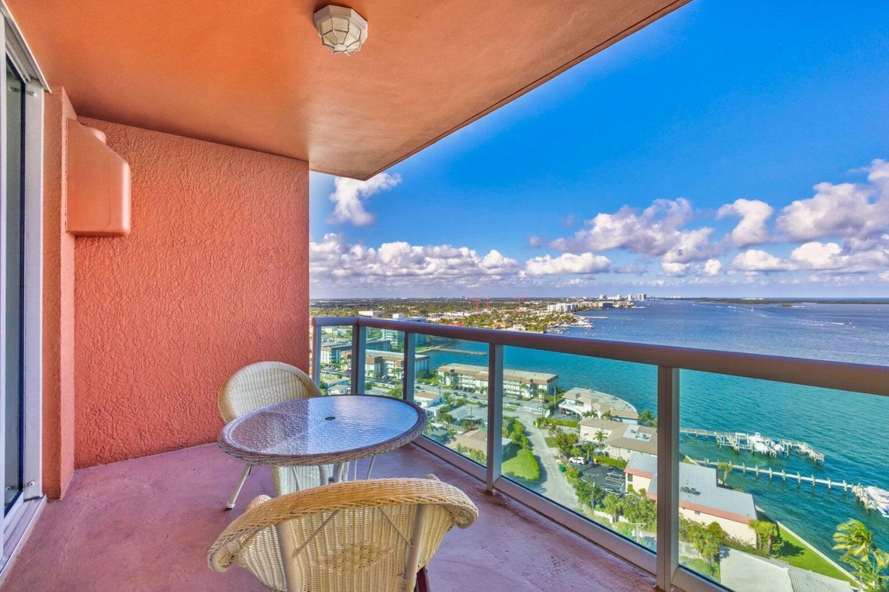 2650 Lake Shore Drive, Unit 1802, Riviera Beach, FL 33404 Photo