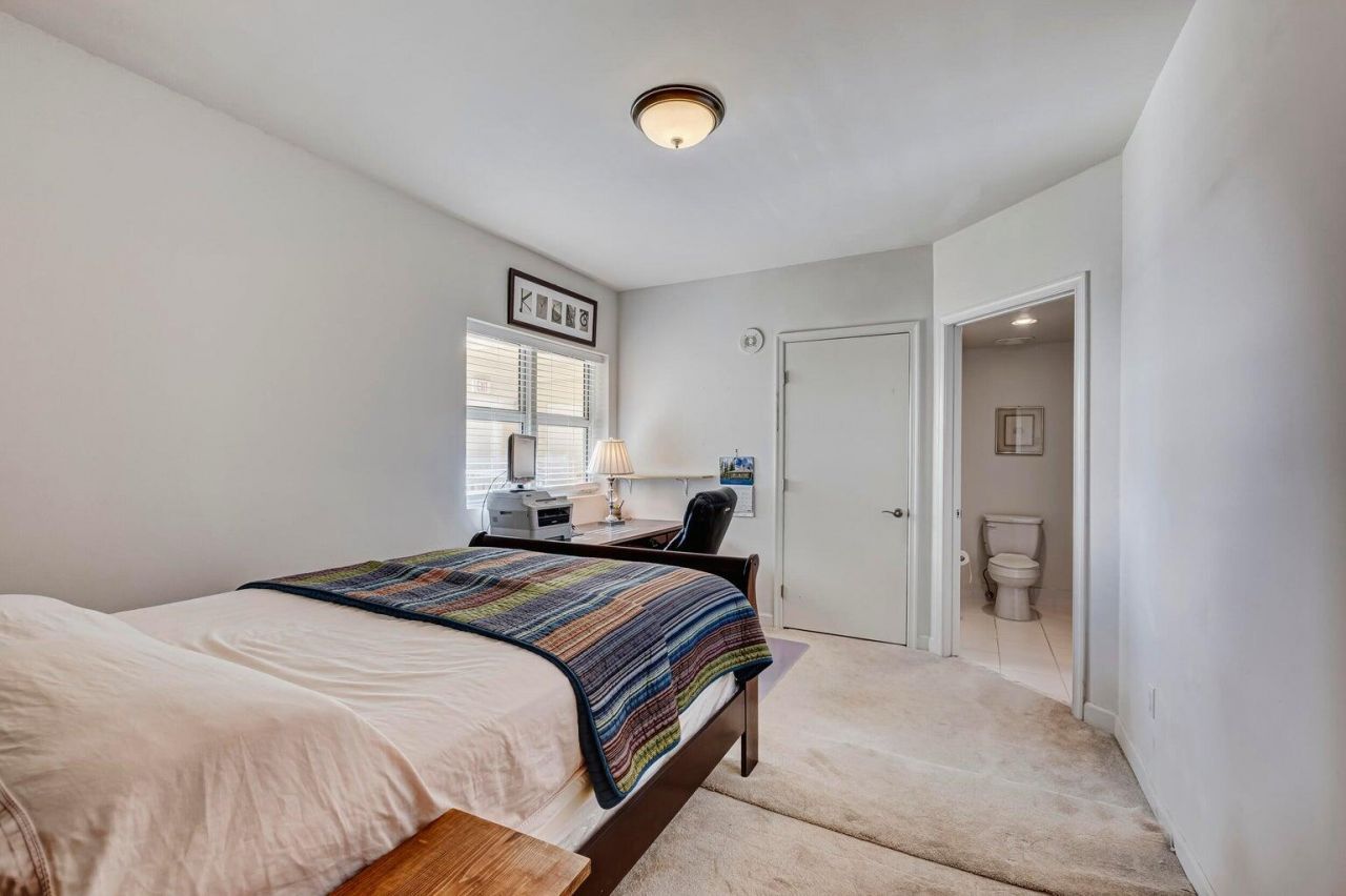 2650 Lake Shore Drive, Unit 1802, Riviera Beach, FL 33404 Photo