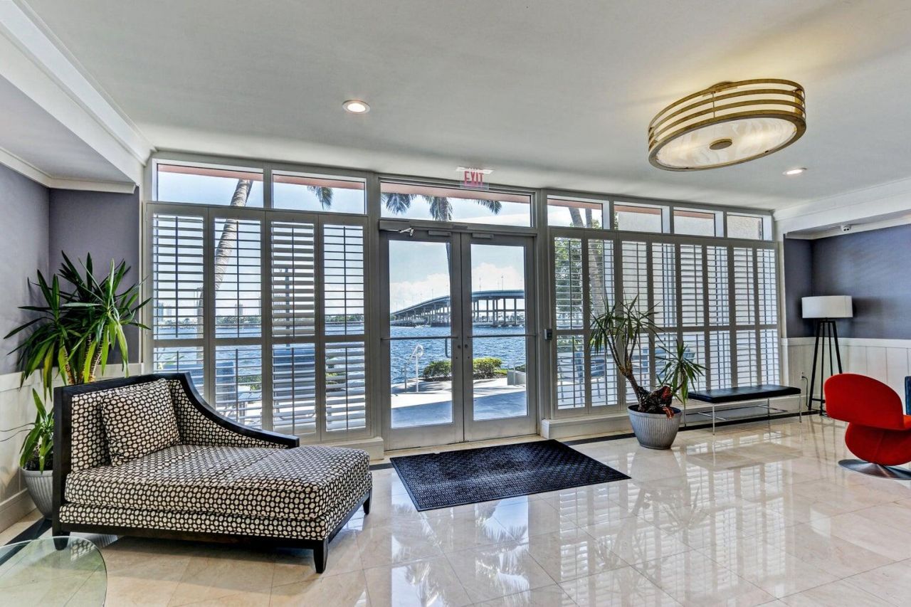 2650 Lake Shore Drive, Unit 1802, Riviera Beach, FL 33404 Photo