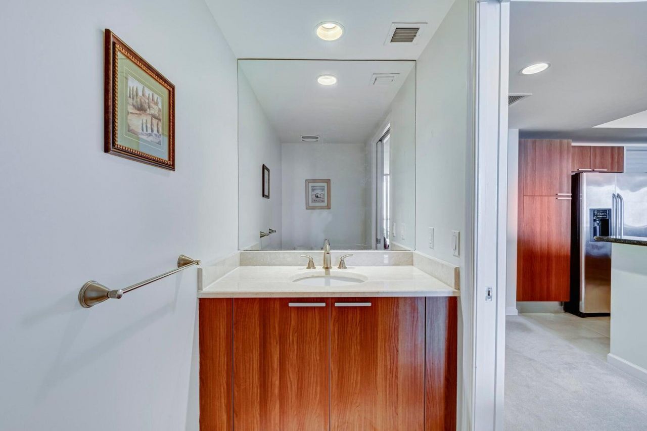 2650 Lake Shore Drive, Unit 1802, Riviera Beach, FL 33404 Photo