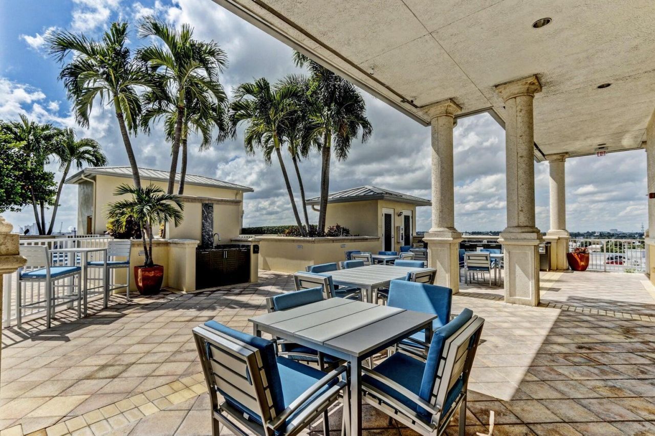 2650 Lake Shore Drive, Unit 1802, Riviera Beach, FL 33404 Photo