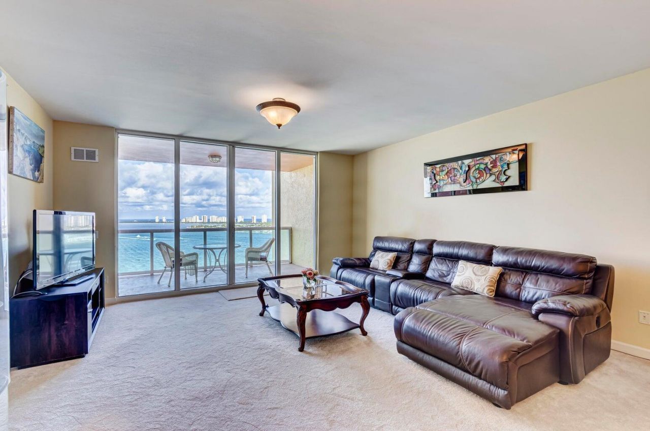 2650 Lake Shore Drive, Unit 1802, Riviera Beach, FL 33404 Photo