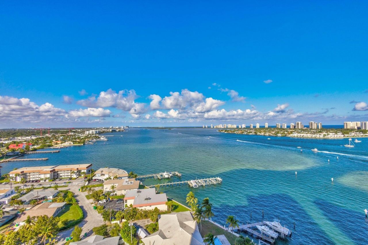 2650 Lake Shore Drive, Unit 1802, Riviera Beach, FL 33404 Photo