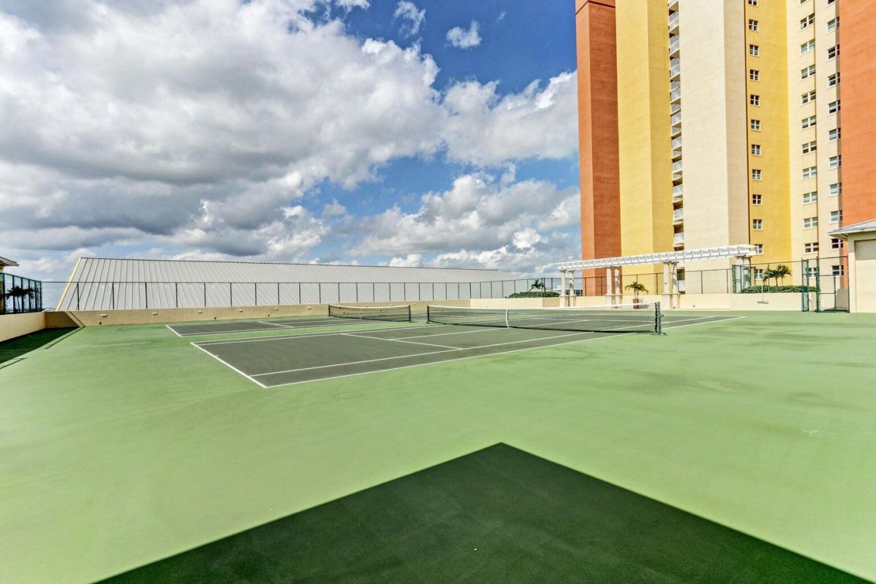 2650 Lake Shore Drive, Unit 1802, Riviera Beach, FL 33404 Photo