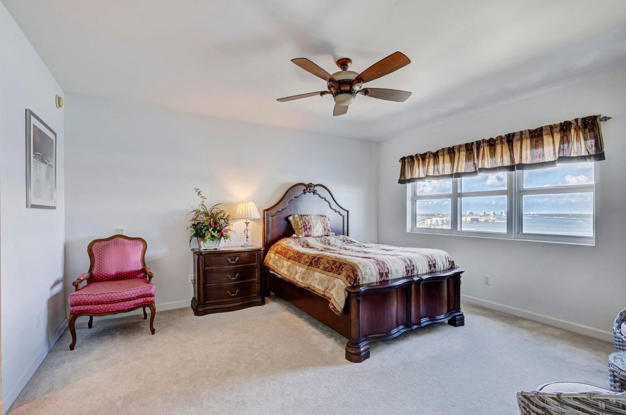 2650 Lake Shore Drive, Unit 1802, Riviera Beach, FL 33404 Photo