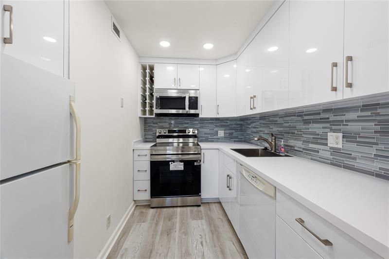 2840 NE 14th Street Causeway, Unit 304A, Pompano Beach, FL 33062 Photo