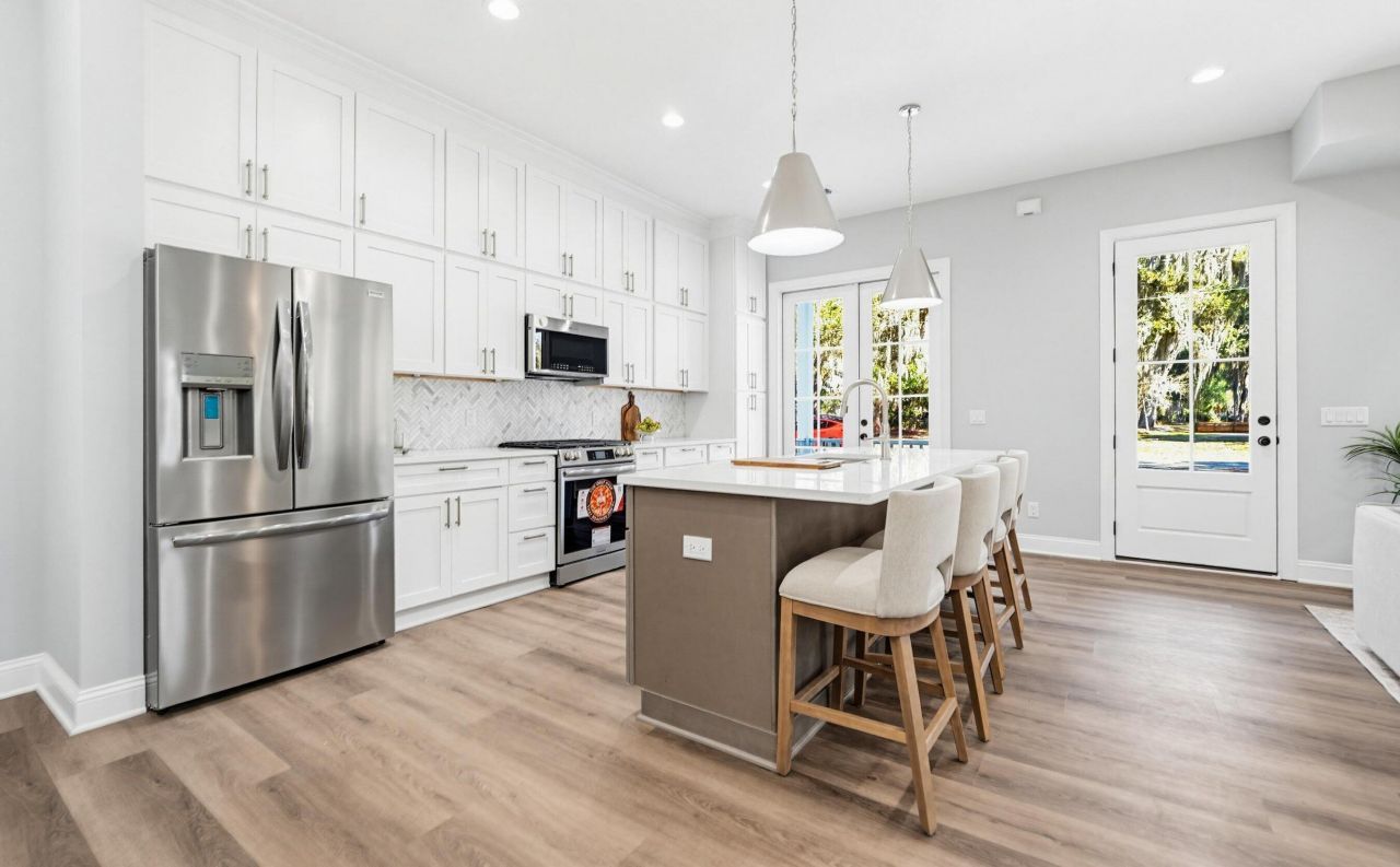 2 Albert Street Photo 20