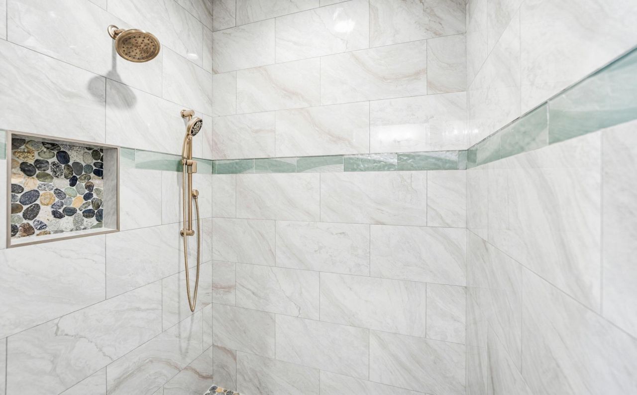 2 Albert Street Photo 24