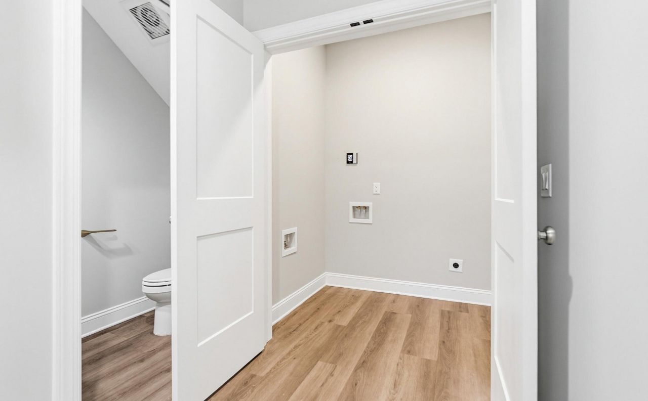 2 Albert Street Photo 33