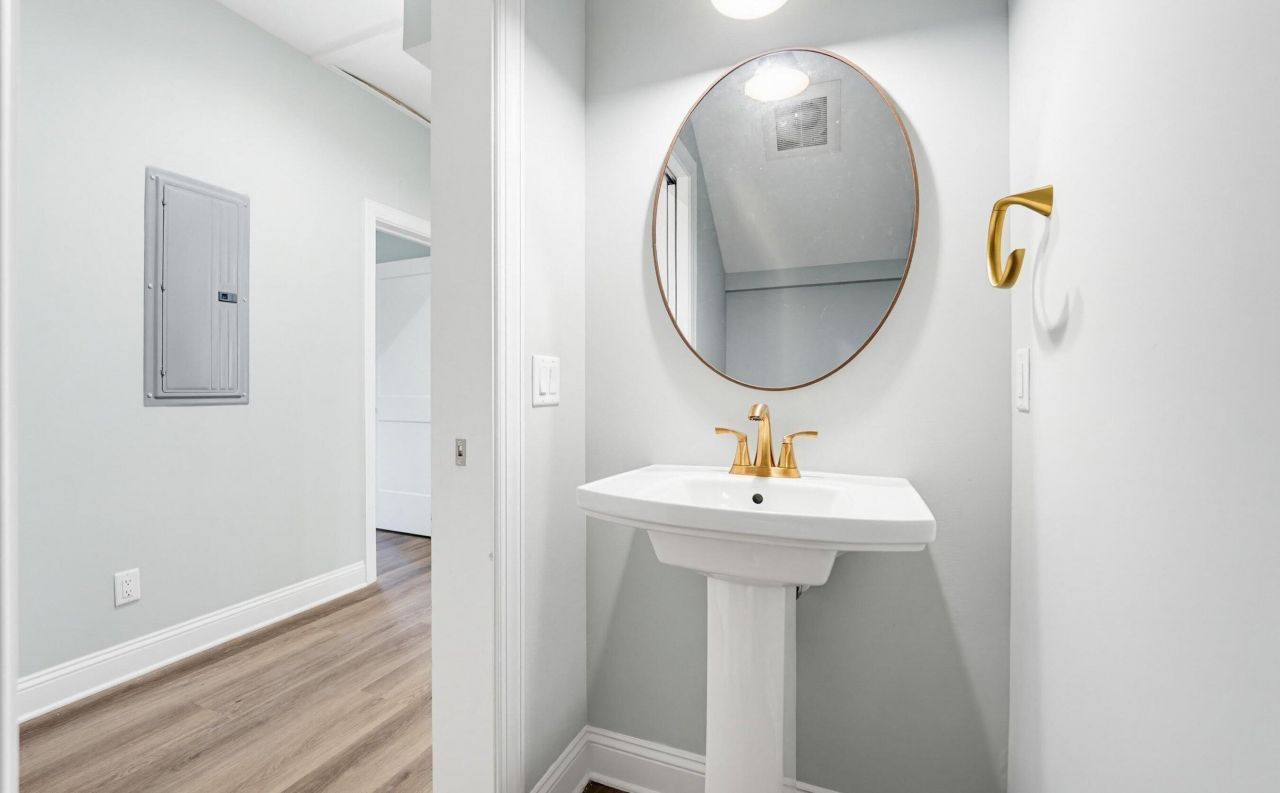 2 Albert Street Photo 34