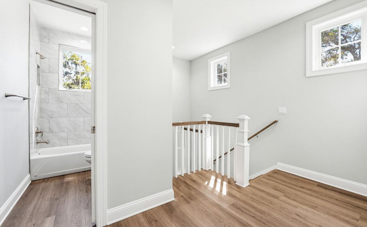 2 Albert Street Photo 36