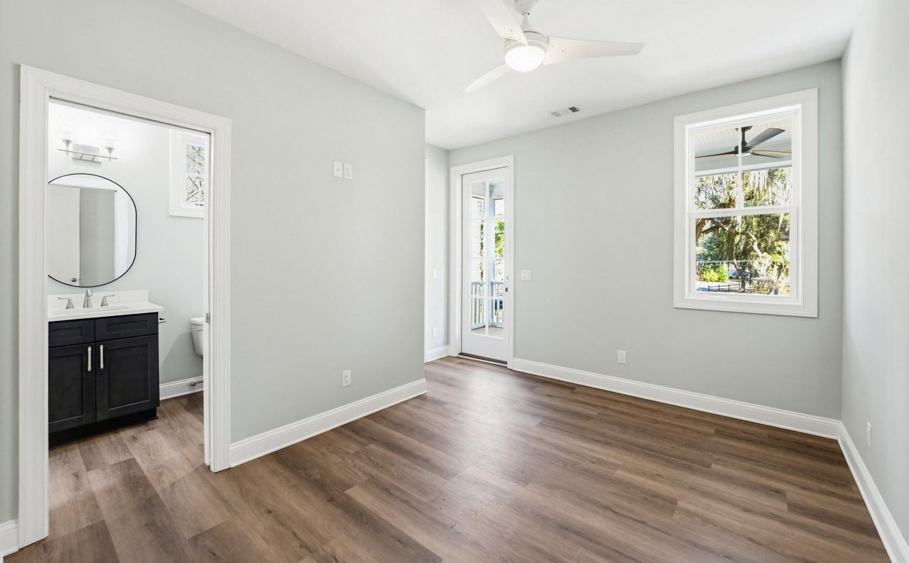 2 Albert Street Photo 40