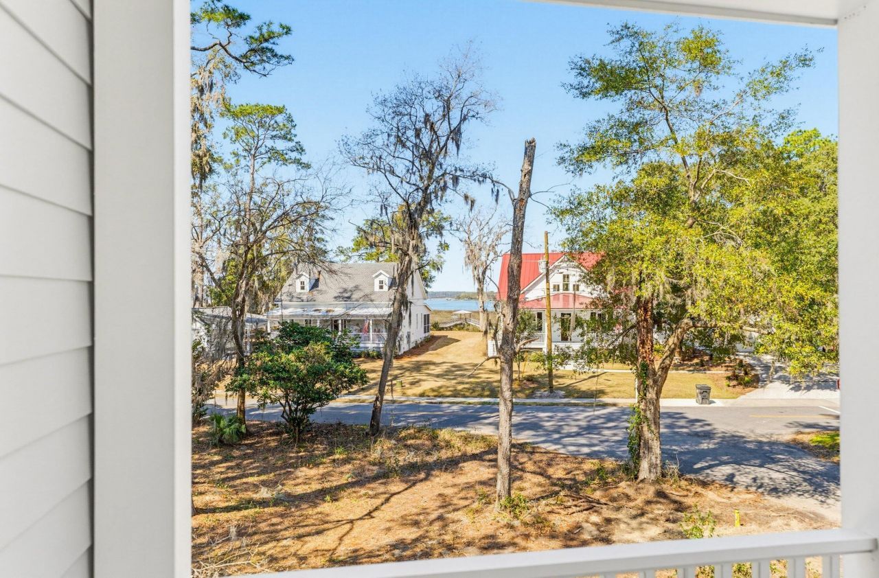 2 Albert Street Photo 46