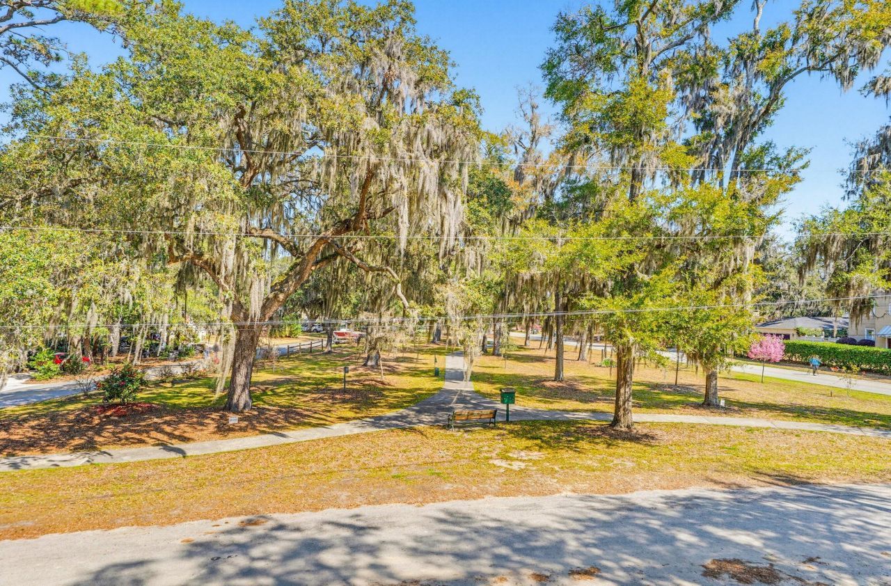 2 Albert Street Photo 48