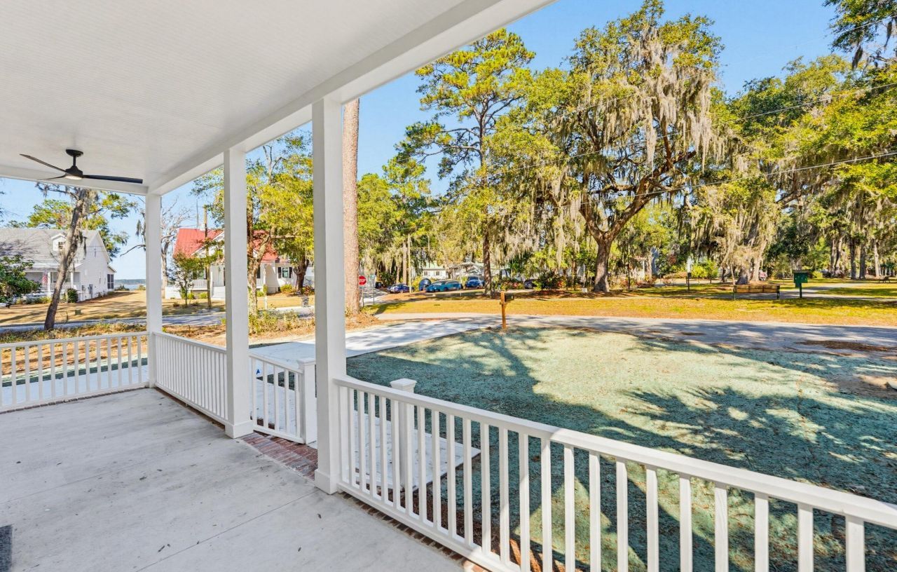 2 Albert Street Photo 7