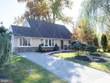 154 JUNIPER DRIVE, LEVITTOWN, PA 19056