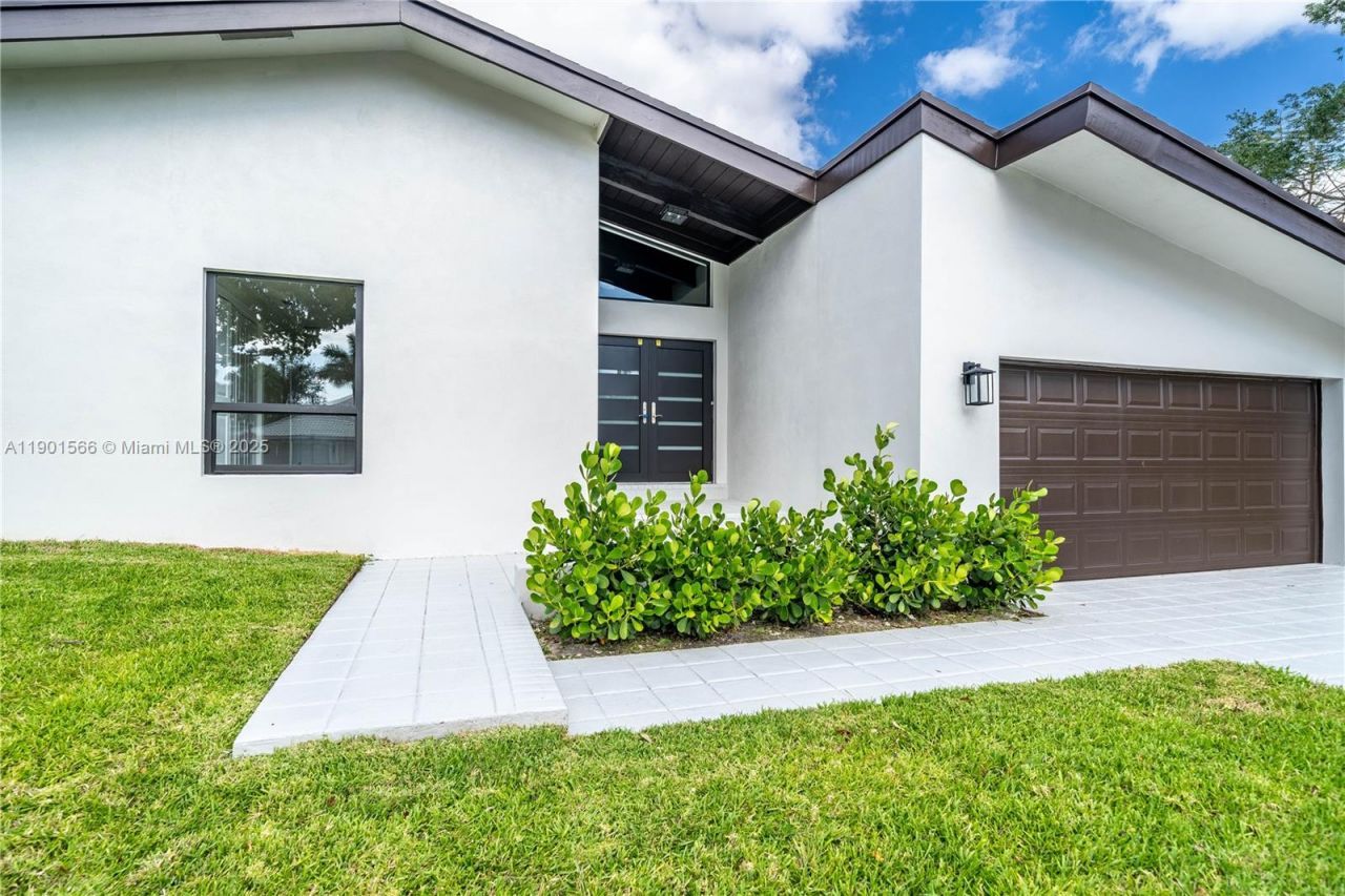 842 W Coco Plum Cir, Plantation, FL 33324 Photo