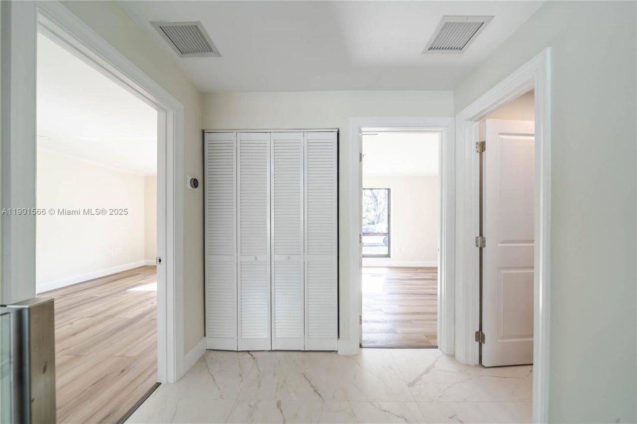 842 W Coco Plum Cir, Plantation, FL 33324 Photo