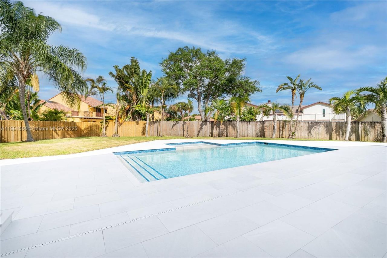 842 W Coco Plum Cir, Plantation, FL 33324 Photo