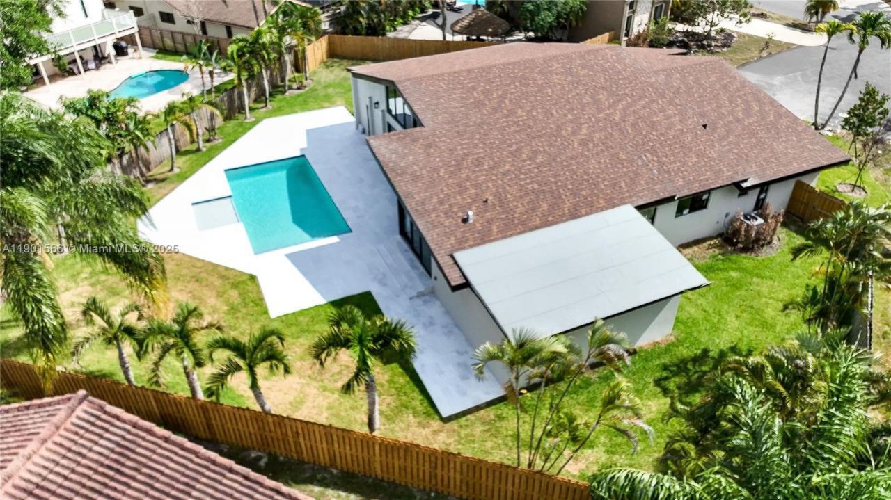 842 W Coco Plum Cir, Plantation, FL 33324 Photo