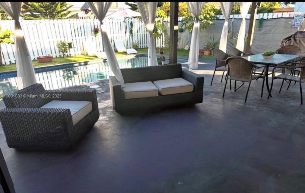 4678 NW 99th Ter, Sunrise, FL 33351 Photo