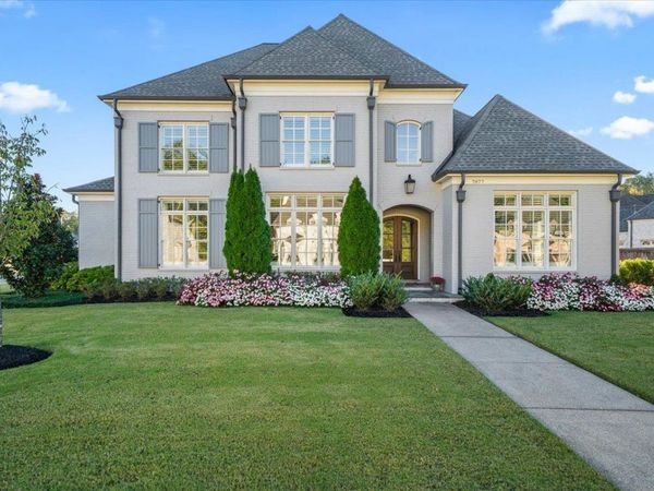 7077 ALLELON CIR N, Germantown, TN 38138