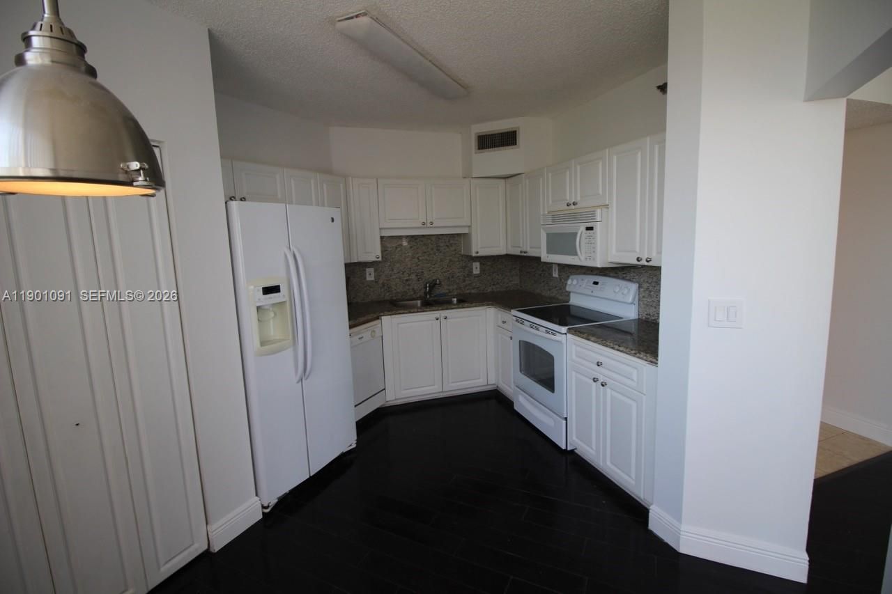 6422 Collins Ave, Unit 701, Miami Beach, FL 33141 Photo