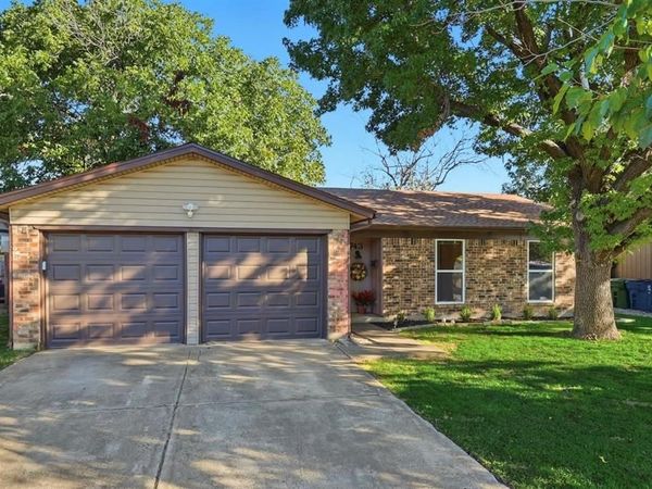 743 Idlewilde Drive, Lewisville, TX 75067