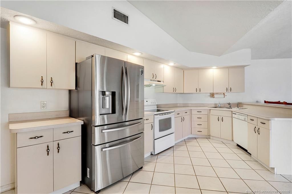 1692 SE Mariner Lane, Port Saint Lucie, FL 34983 Photo