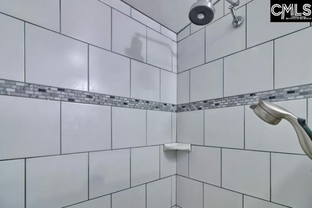 180 Green Hills Drive Photo 37