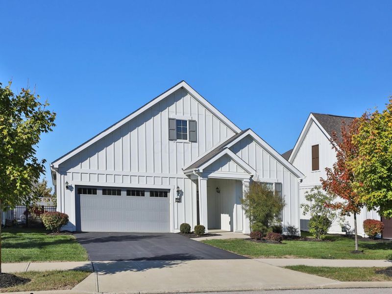 6947 Hollyhock Drive, New Albany, OH 43054 Photo 2