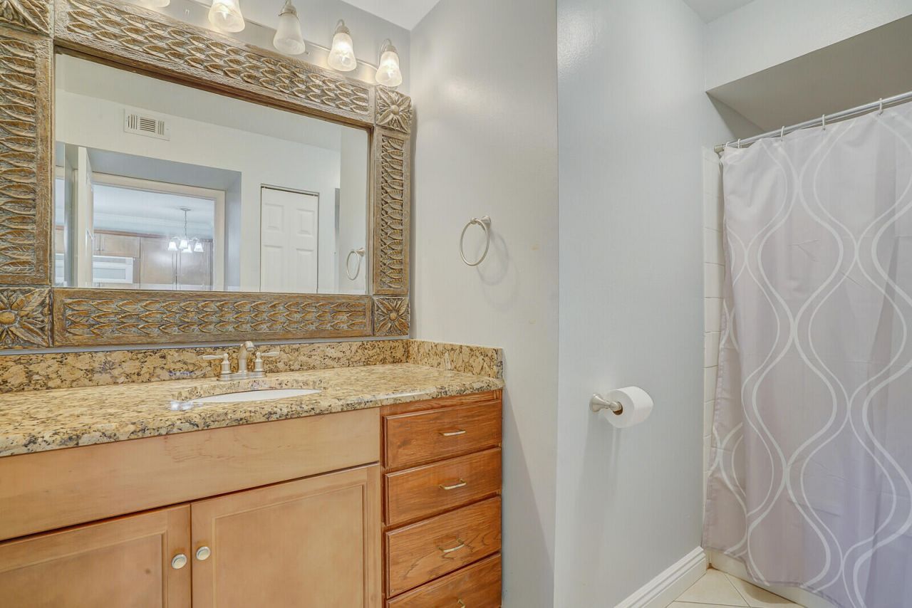 4855 Via Palm Lakes, Unit 902, West Palm Beach, FL 33417 Photo