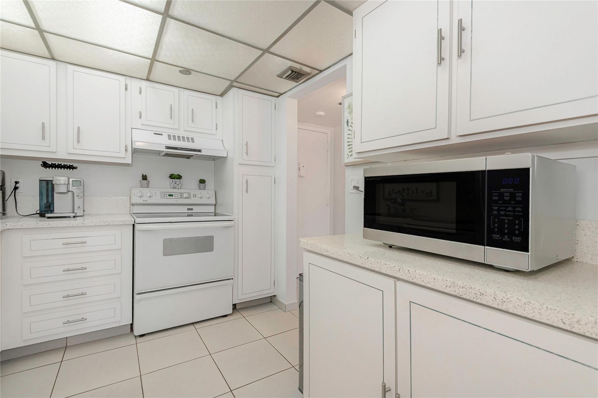 1300 Saint Charles Pl Pembroke Pines, Unit L20, Pembroke Pines, FL 33026 Photo