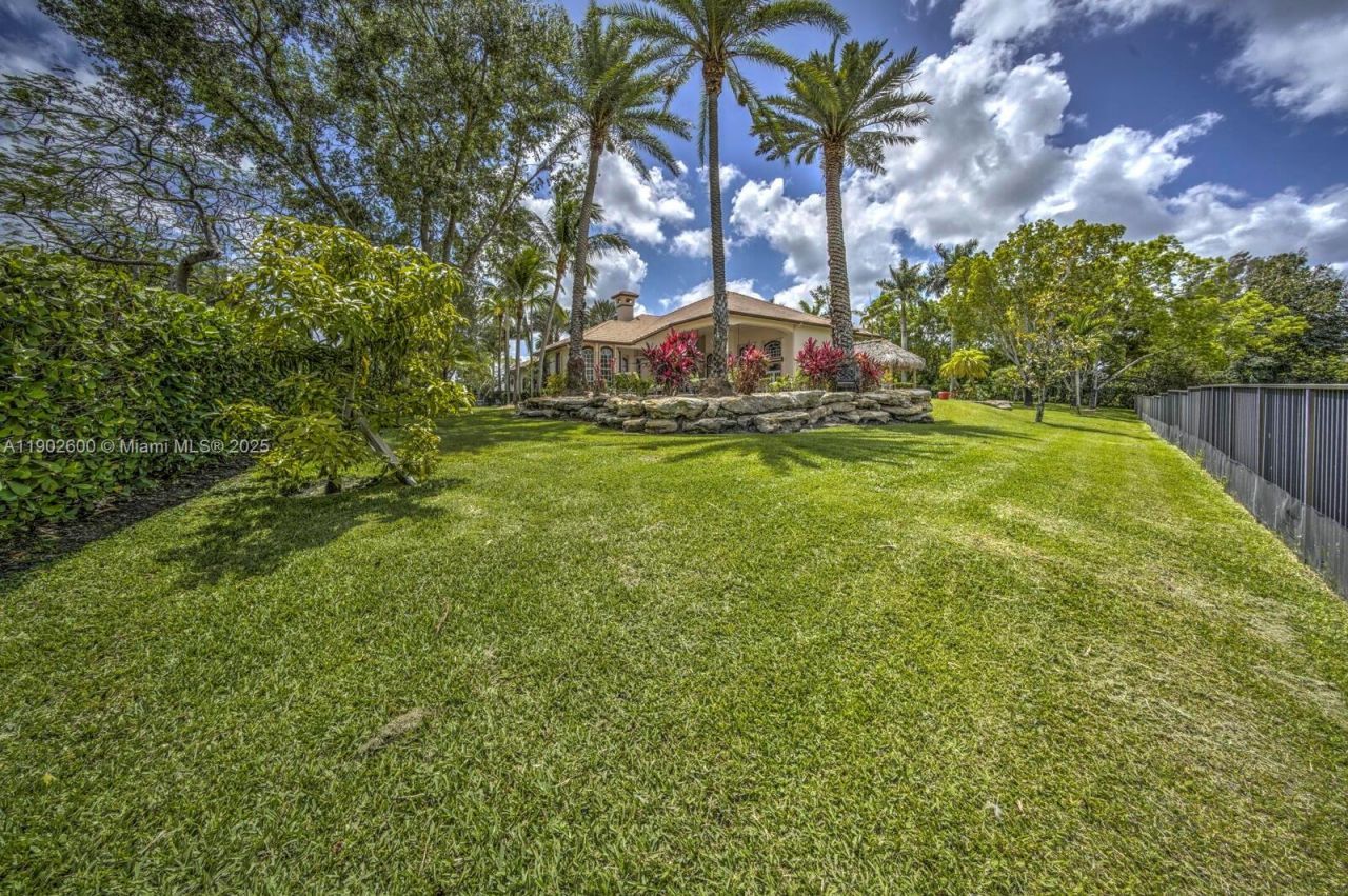 3828 Pine Lake Dr, Weston, FL 33332 Photo