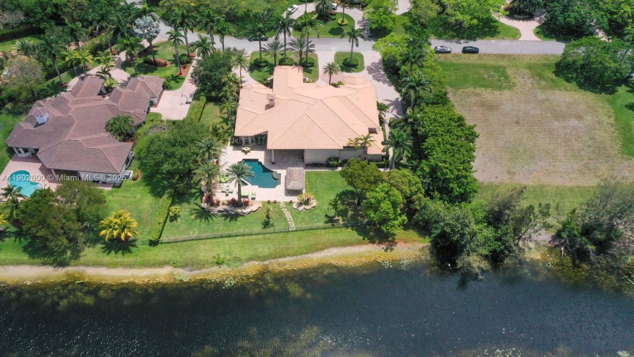 3828 Pine Lake Dr, Weston, FL 33332 Photo