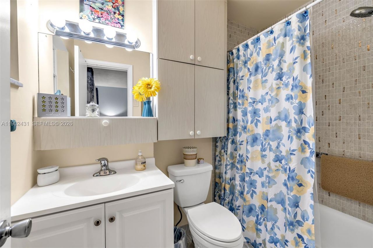 5300 Washington St, Unit H137, Hollywood, FL 33021 Photo