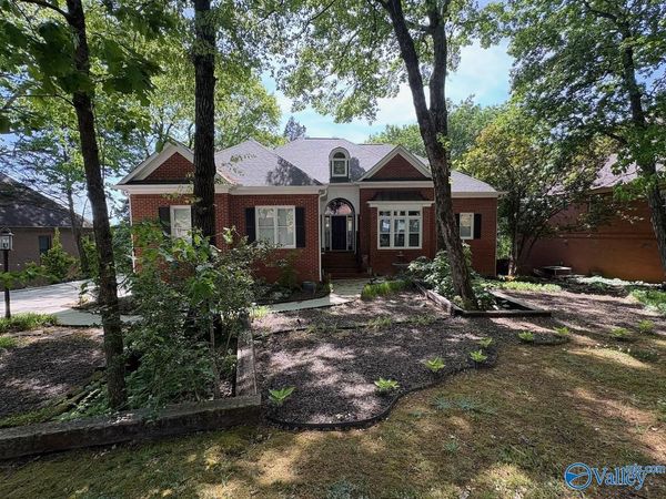 2105 Greenslope Trail NE, Huntsville, AL 35811