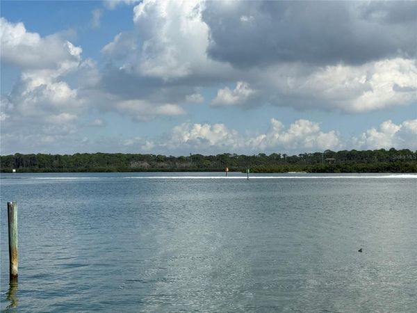 512 173RD AVENUE E, NORTH REDINGTON BEACH, FL 33708