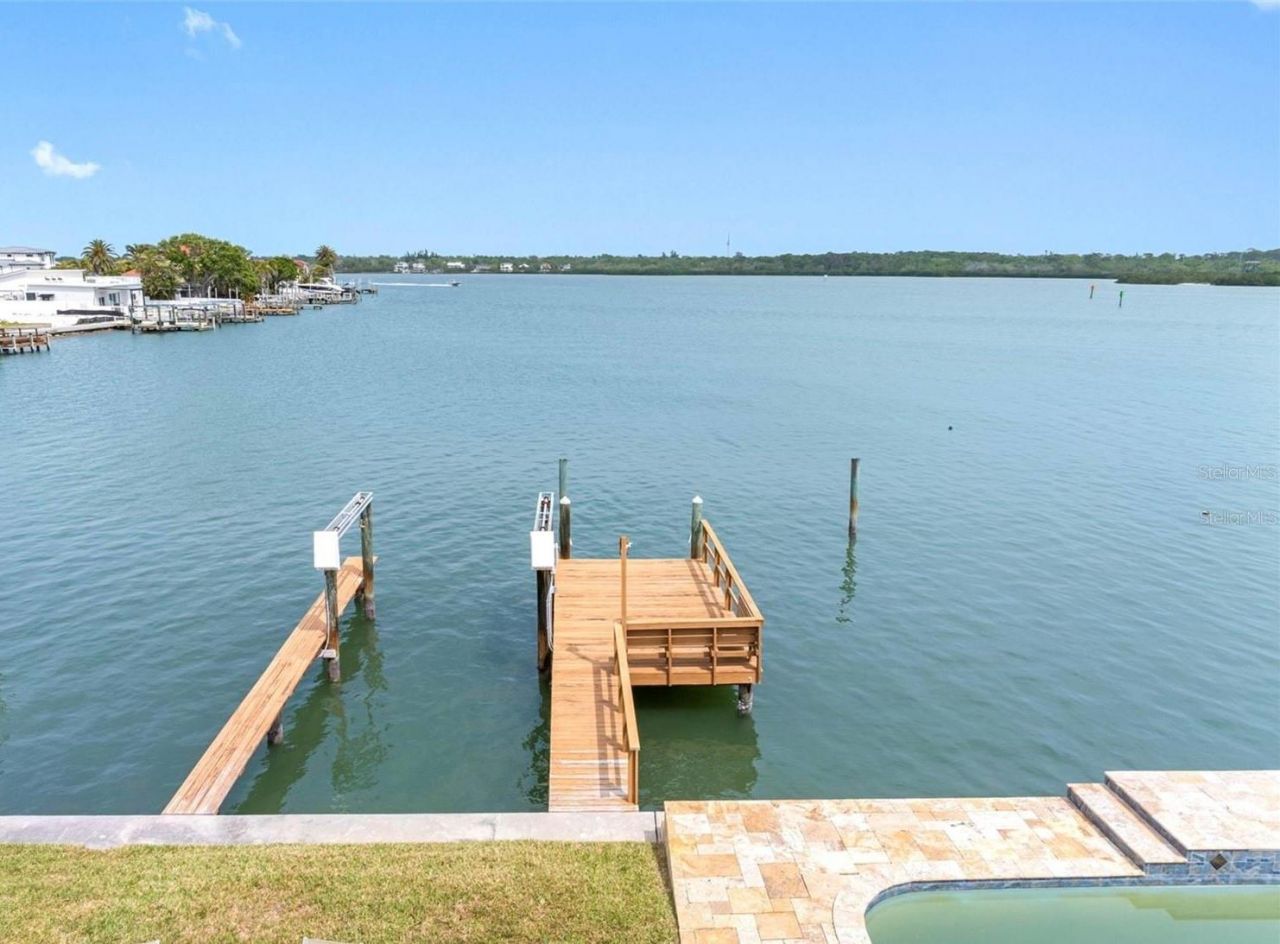 512 173rd Avenue E, North Redington Beach, FL 33708 Photo