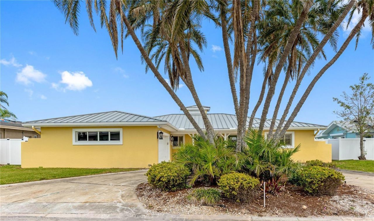 512 173rd Avenue E, North Redington Beach, FL 33708 Photo
