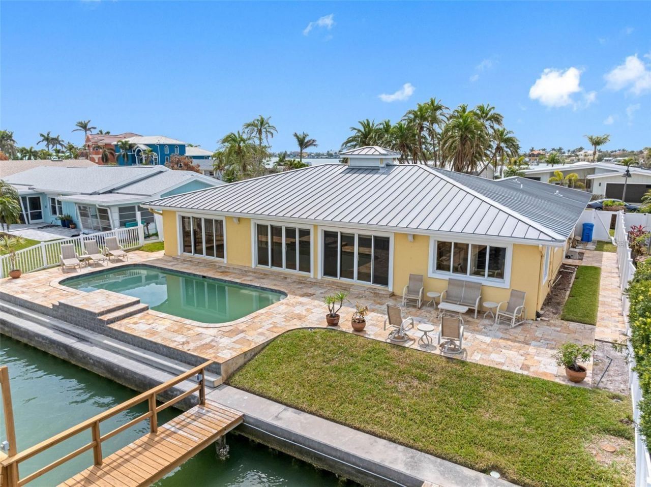 512 173rd Avenue E, North Redington Beach, FL 33708 Photo