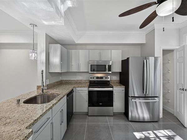 533 NE 3rd Ave, Unit 221, Fort Lauderdale, FL 33301