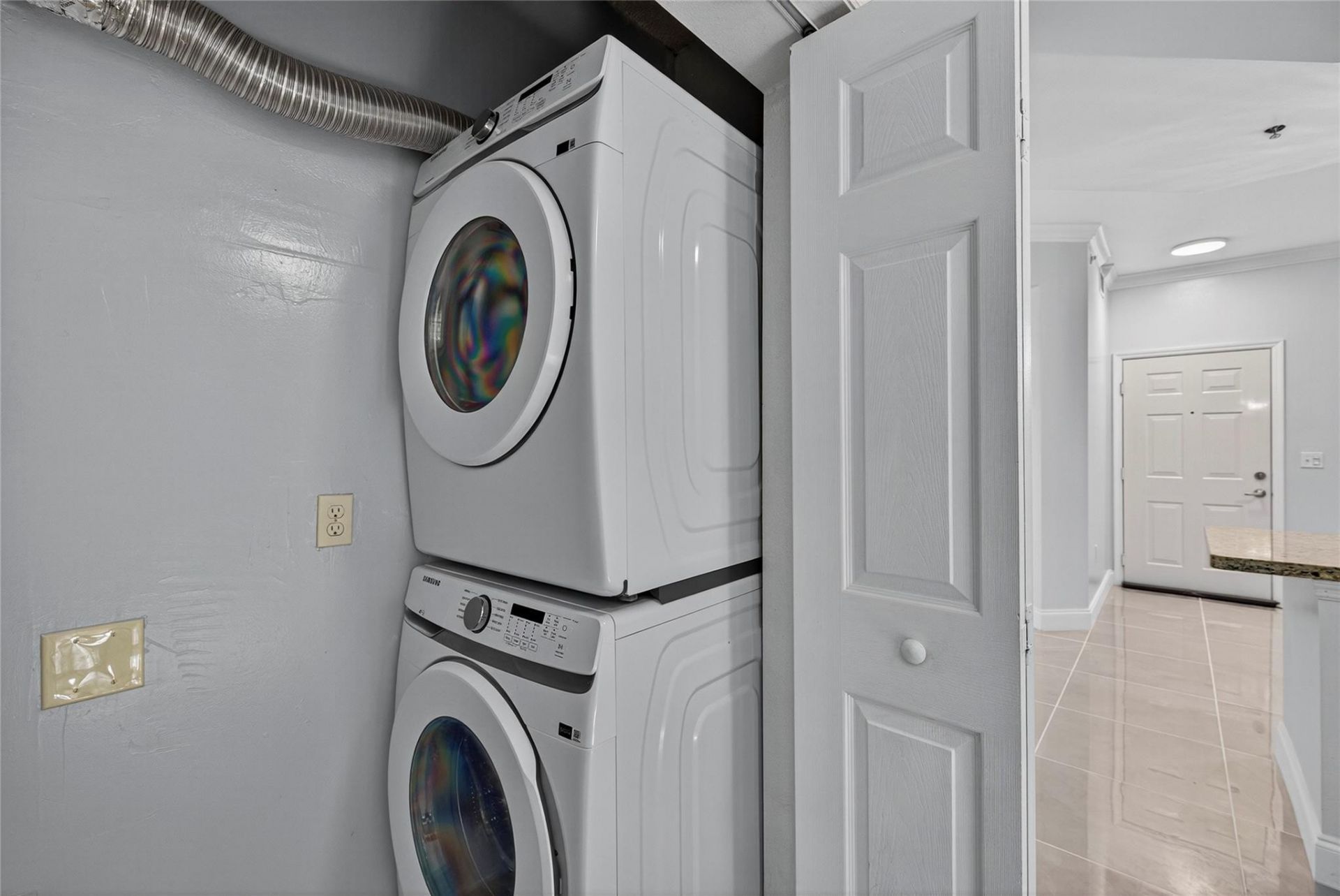 533 NE 3rd Avenue, Unit 221, Fort Lauderdale, FL 33301 Photo