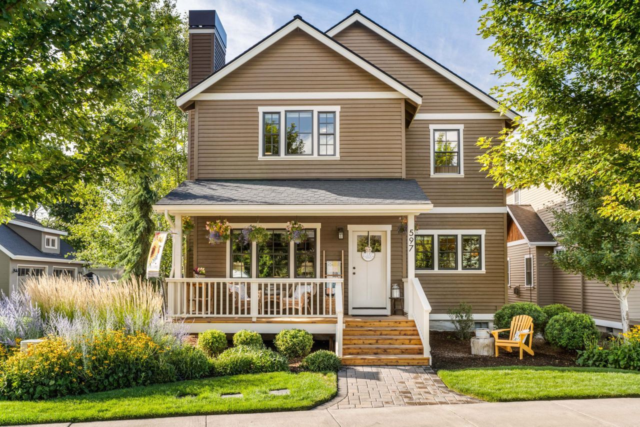 597 W Jefferson Avenue, Sisters, OR 97759 Main Photo