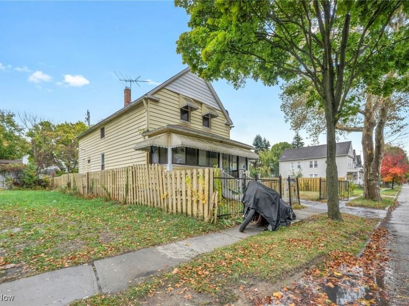 987 E 78th Street, Cleveland, OH 44103 Photo 3