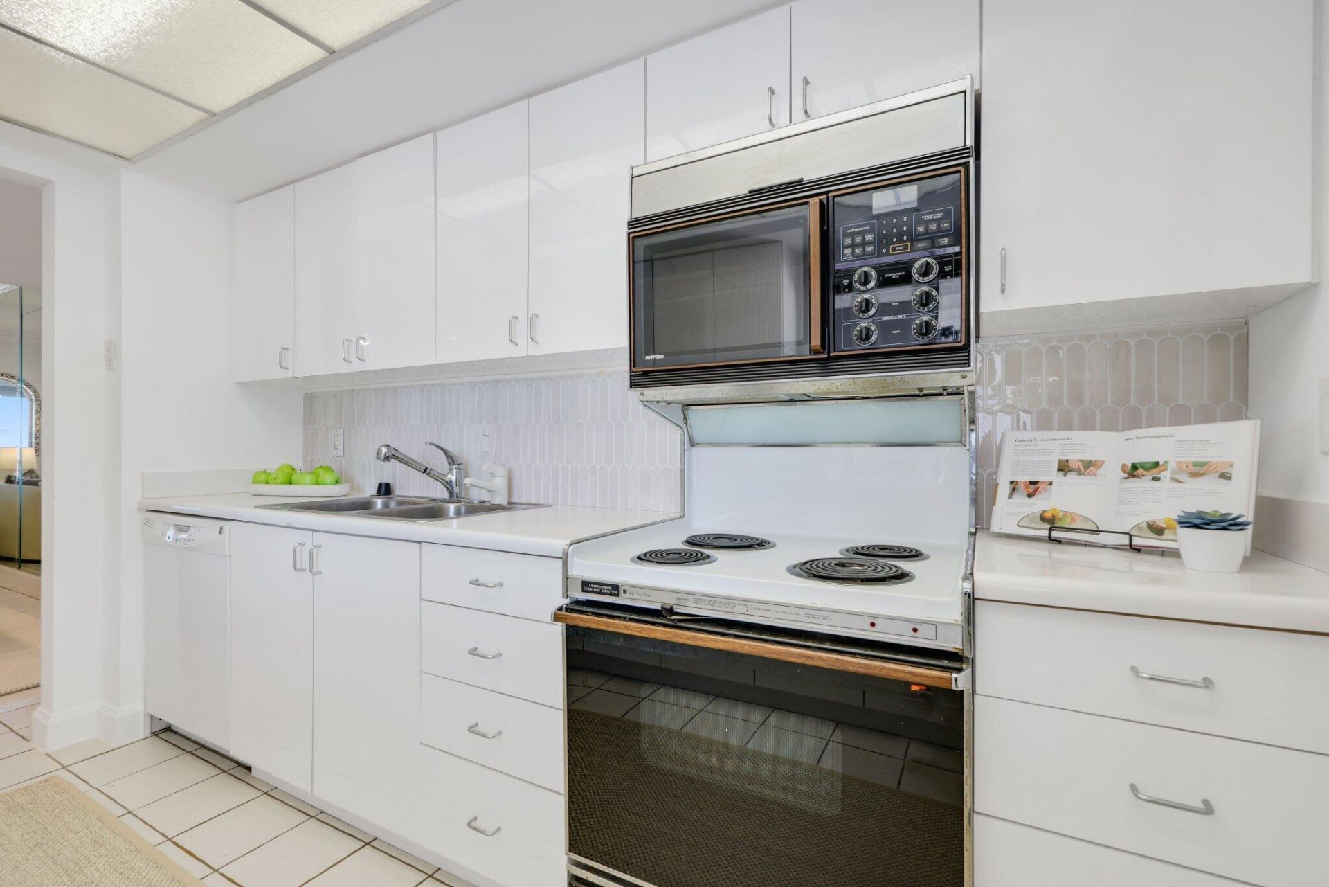 1016 Ocean Drive, Juno Beach, FL 33408 Photo